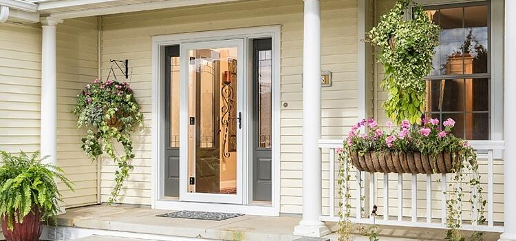 screen door installation in Hacienda Heights